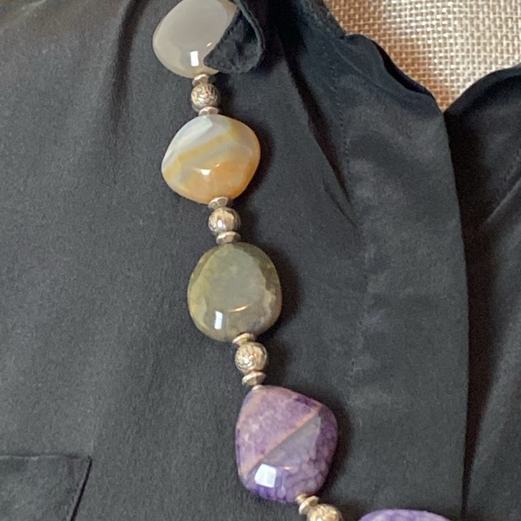 Ursula K Handcrafted Artisan Agate and Sliver Necklace - Picture 9 of 12